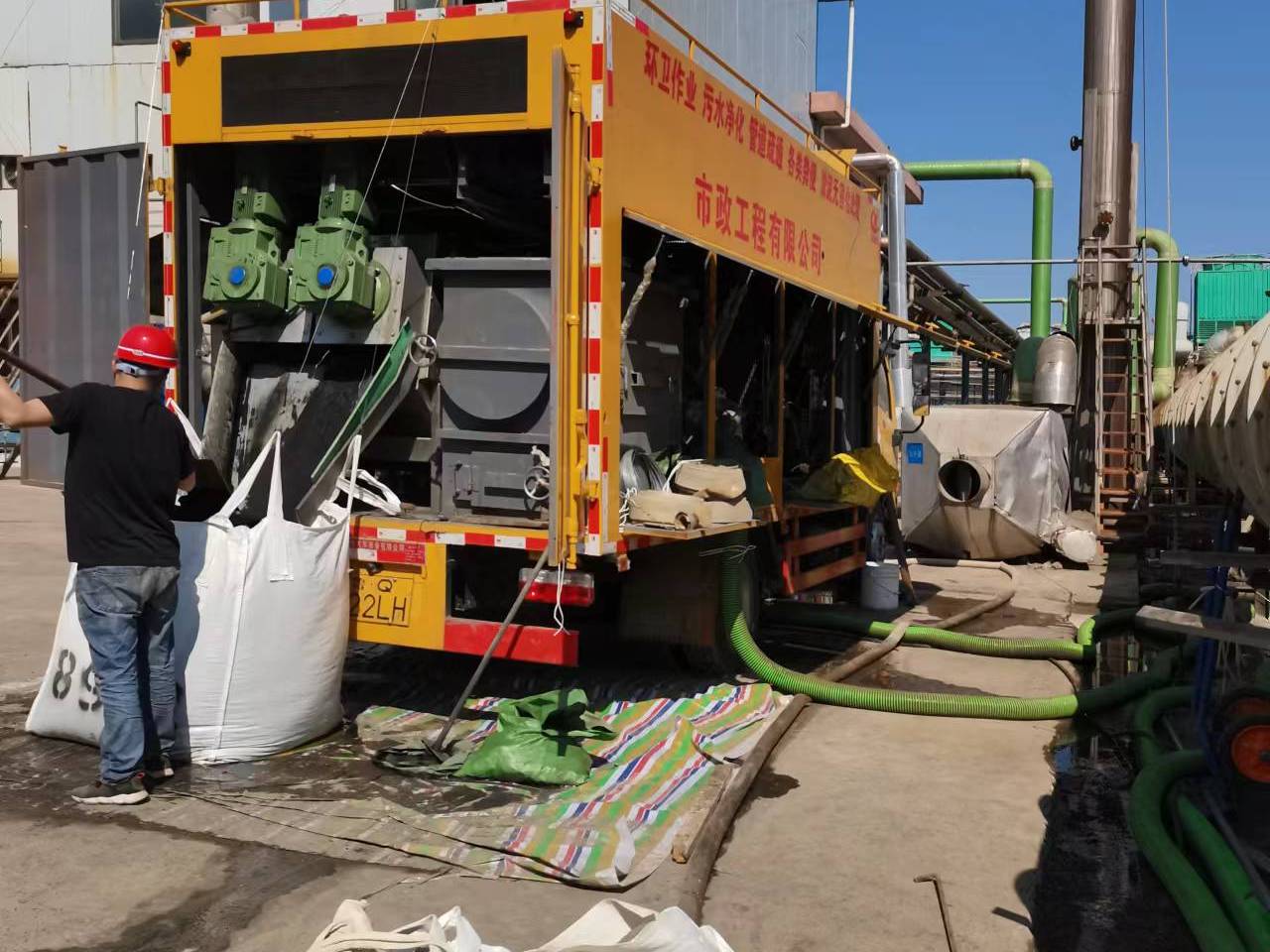 隆安淤泥压干处理